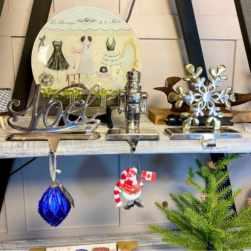 Vintage Silver Metal Stocking Hangers Set Of 3 Holiday Christmas